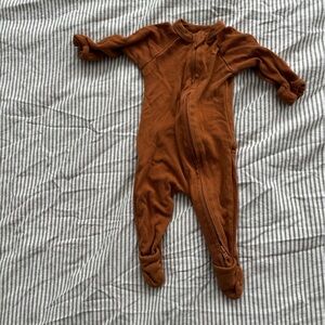 Goumi Warm Brown baby Footie